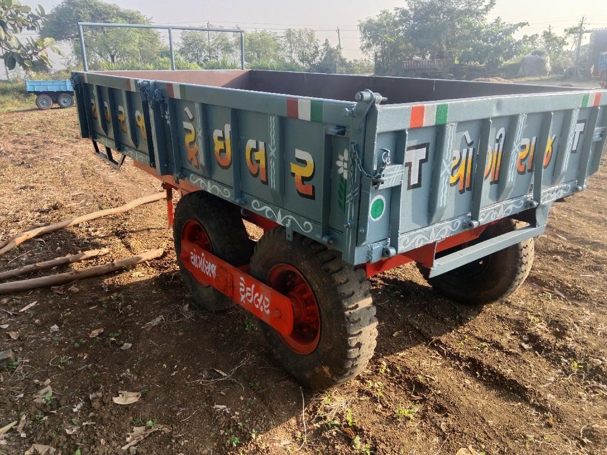 યોગીરાજ કંપનીનું ફોરવીલ ટેલર વેચવાન