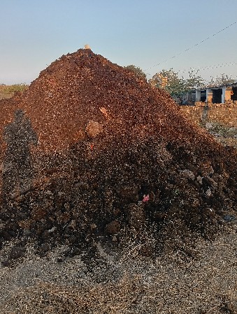 ખાતર વેચવાનું છે