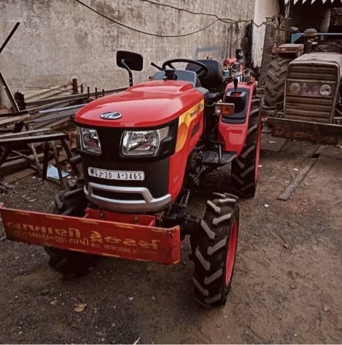 આ ટેકટર વેચવાનુ શે