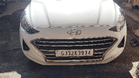 i 10 નીયોશ વેચવાની છે