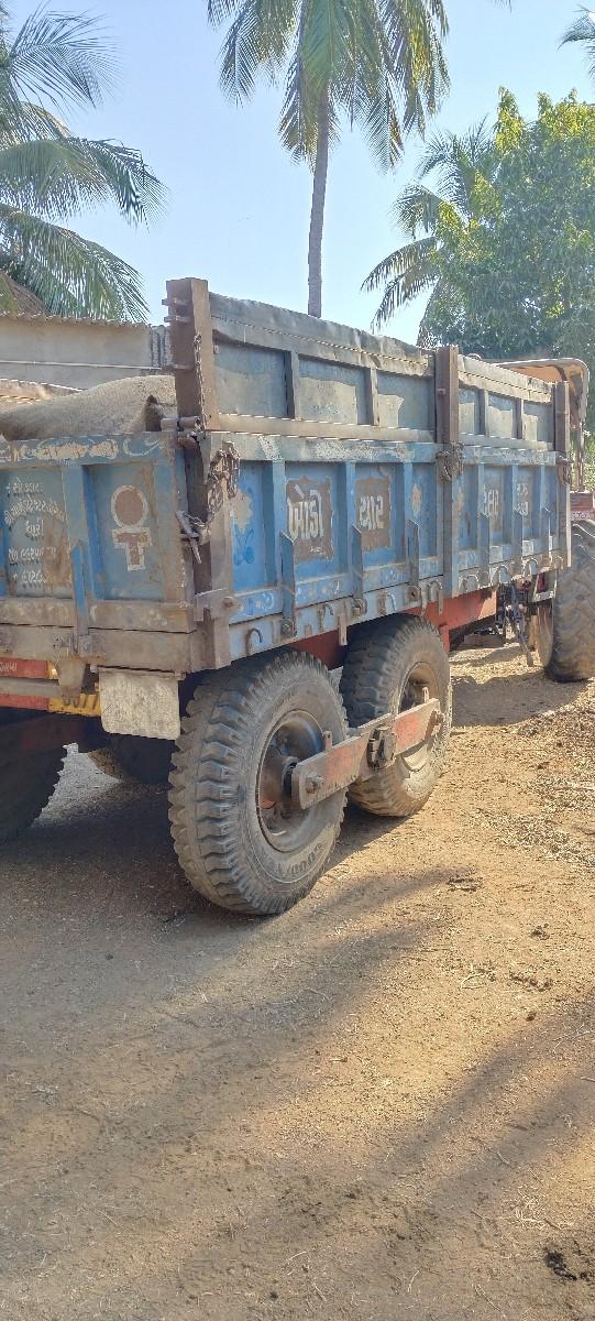 ફોરવીલ ટોલી વહેંચવાની છે