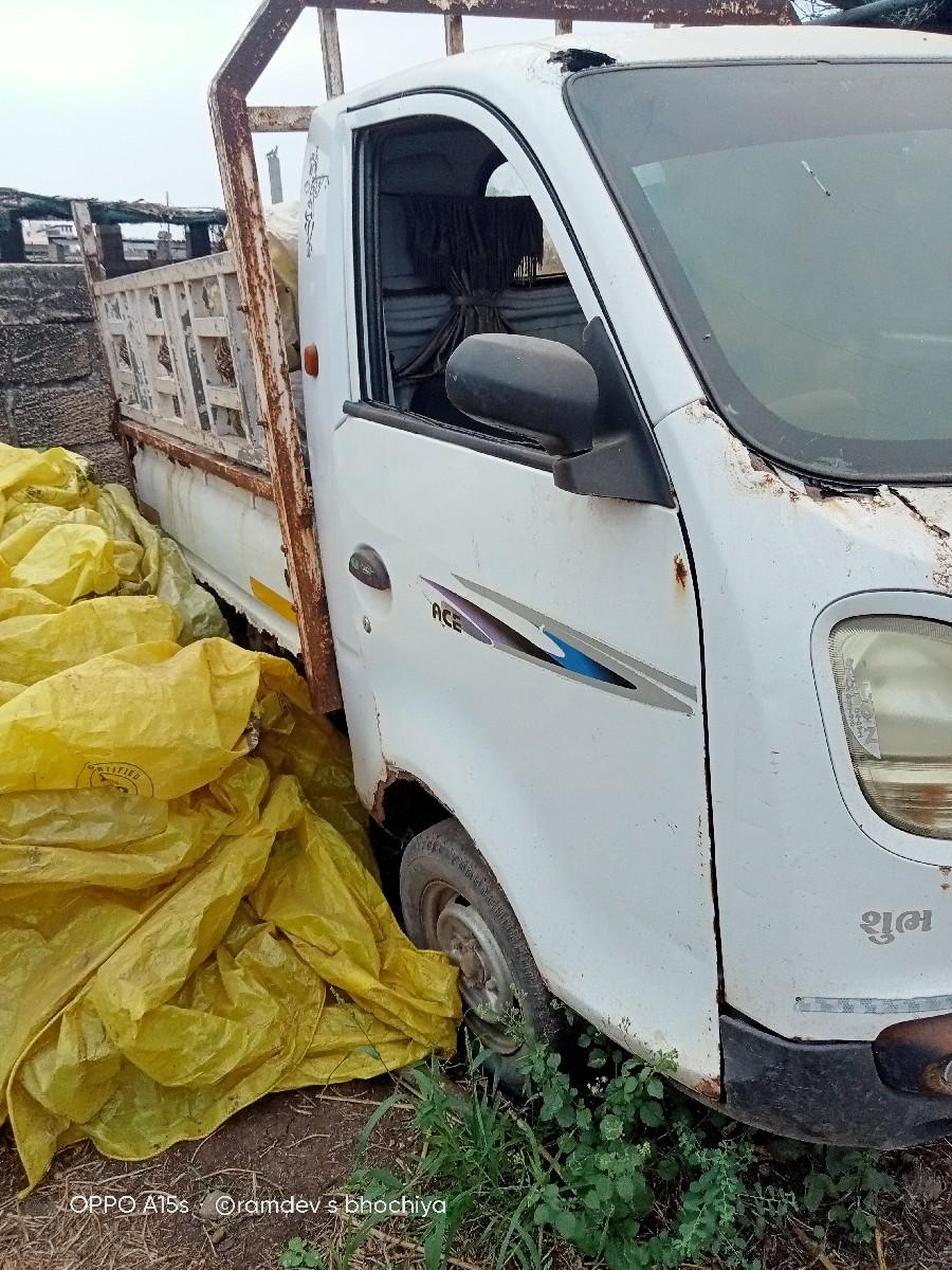 Chhota hathi vechvanu chhe