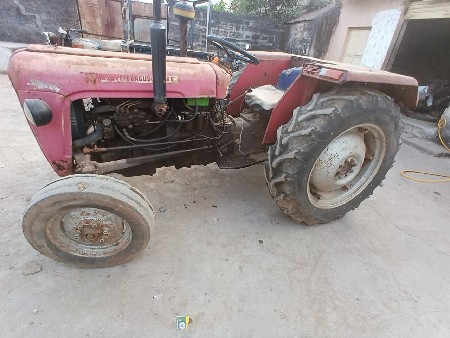 ટ્રેક્ટર વેચવાનું છે