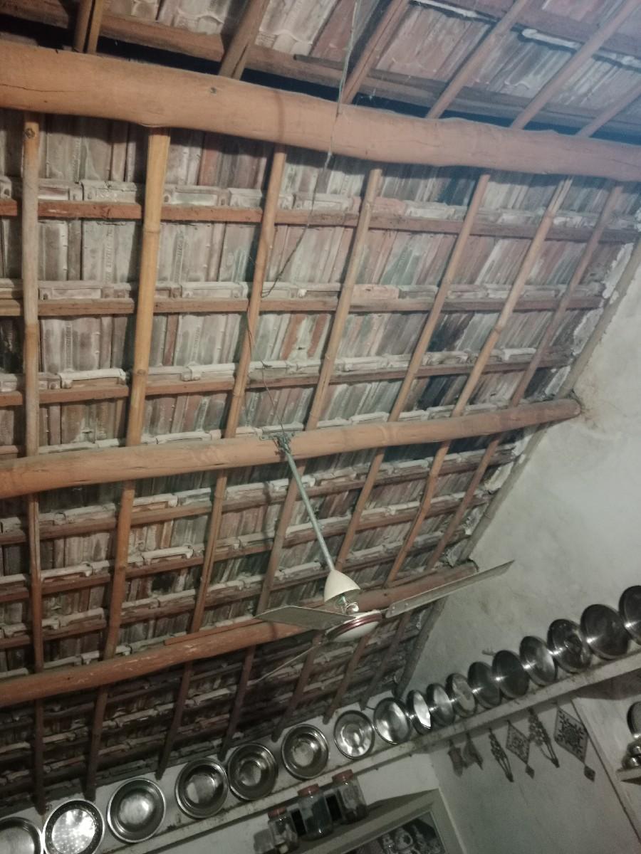 બેમકાનનોકાટમાળવેશવાનુ