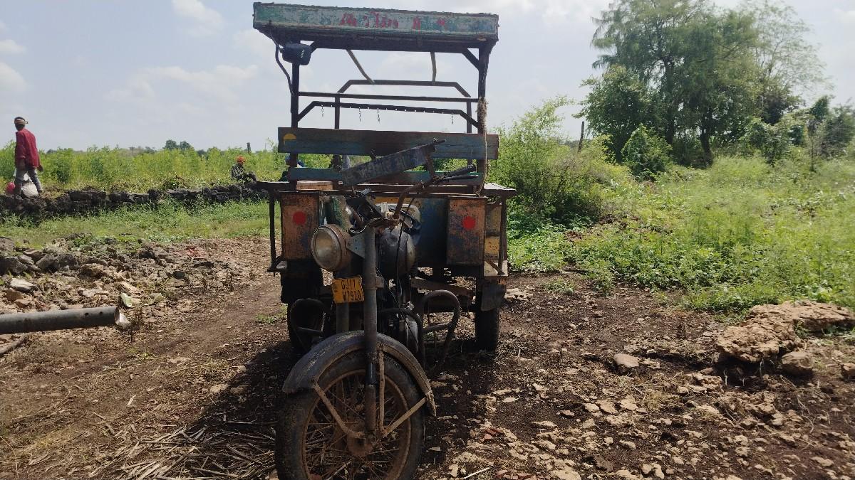 રિક્ષા વેચવાની છે