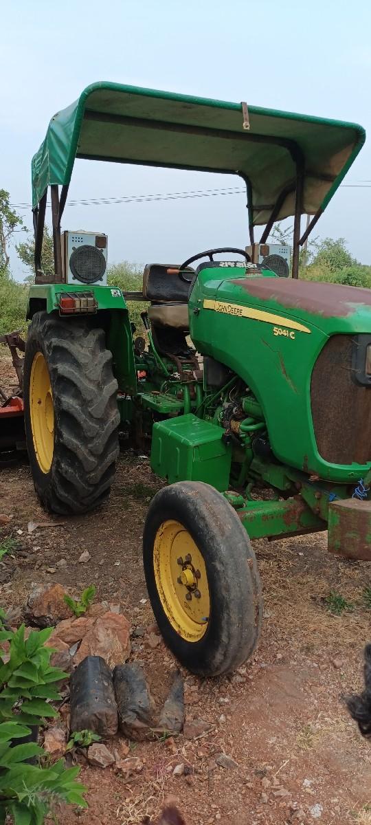 ટ્રેકટર વેચવાનું છે