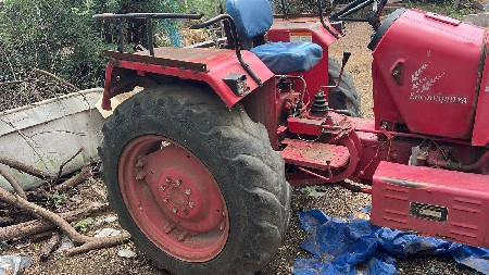 mahindra trector 275