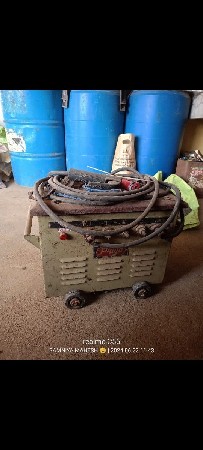 વેલ્ડીંગ પેટી બેસવાની છે