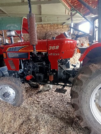 આ ટ્રેક્ટર વેચવાનું છે 300 કલાક