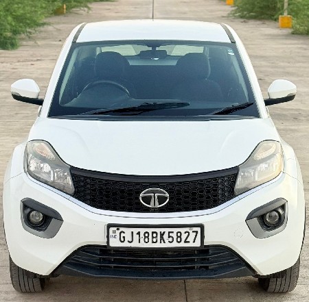 Tata Nexon Xm Petrol