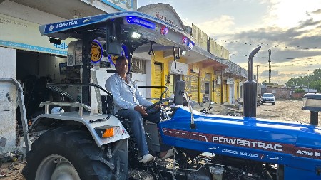 પંજાબી છત્રી વેચવાની