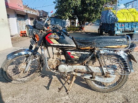 આ ગાડી વેચવાની છે