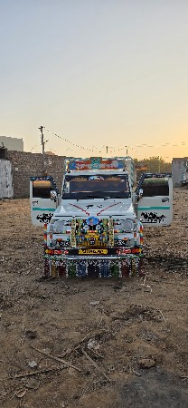 બોલેરો પીક અપ