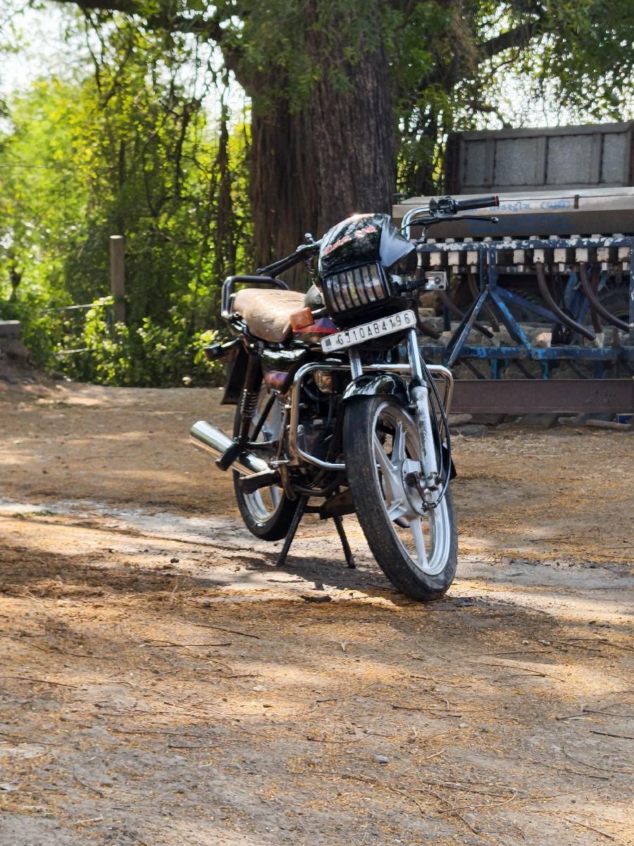 ગાડી વેચવાની સે